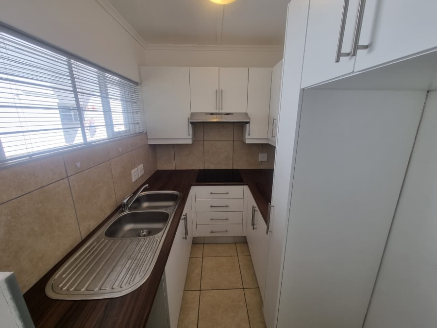 To Let 0 Bedroom Property for Rent in Sea Point Western Cape